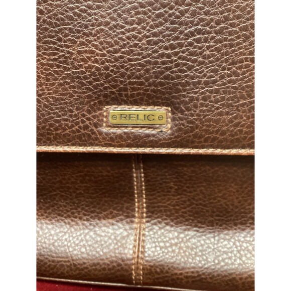 Relic Crossbody Brown Leather Purse Fold Over Snap Front Closure - Picture 2 of 10